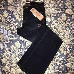 Levi’s Bootcut Jeans